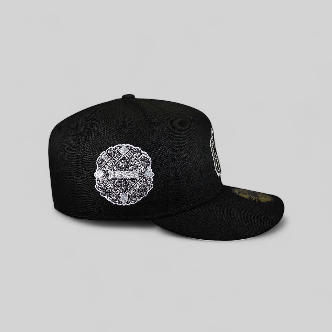 New York Yankees Silver Logo Black 1939 World Series