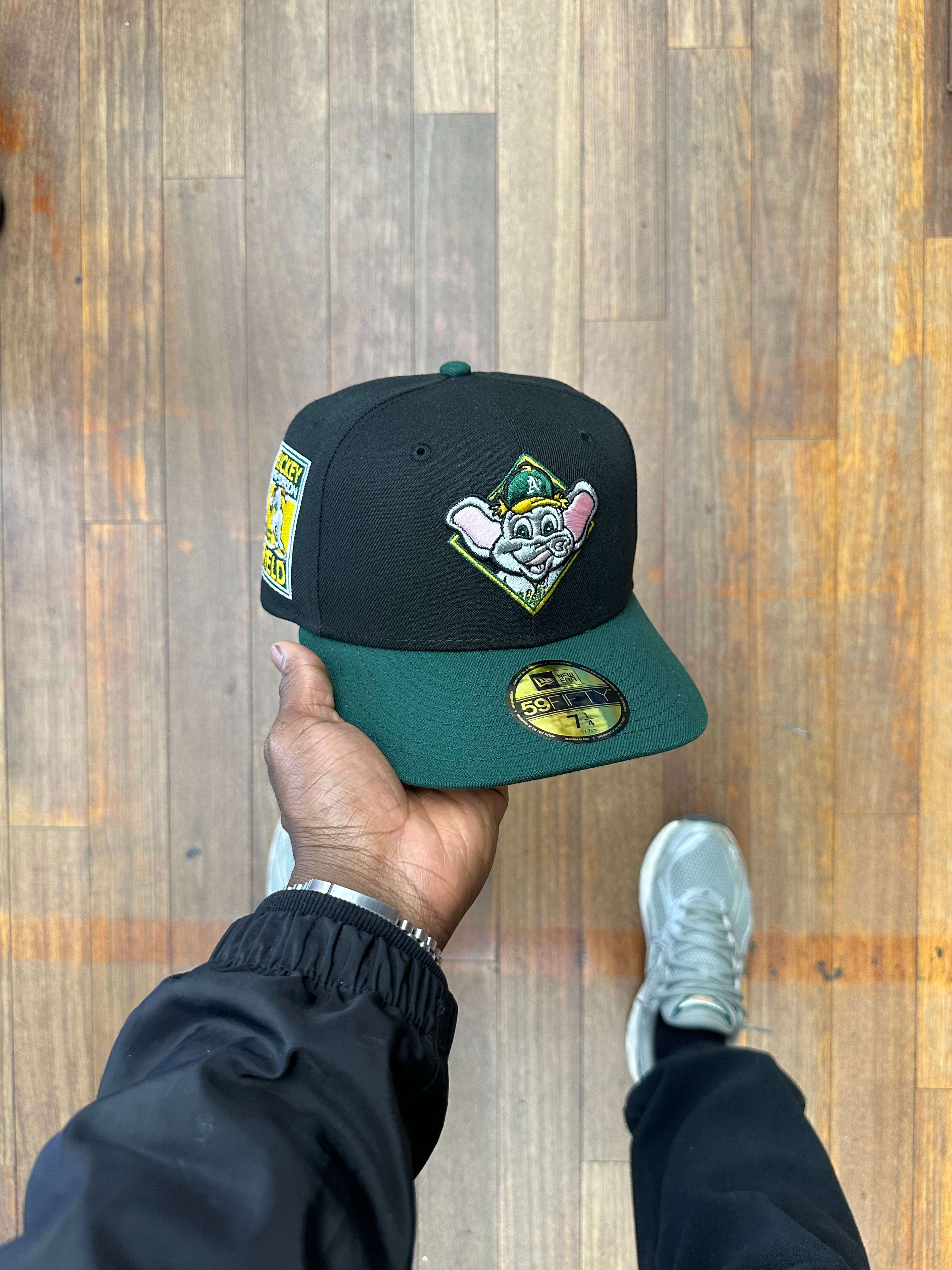 Oakland Athletics Mascot Black and Green Rickey Henderson Feild