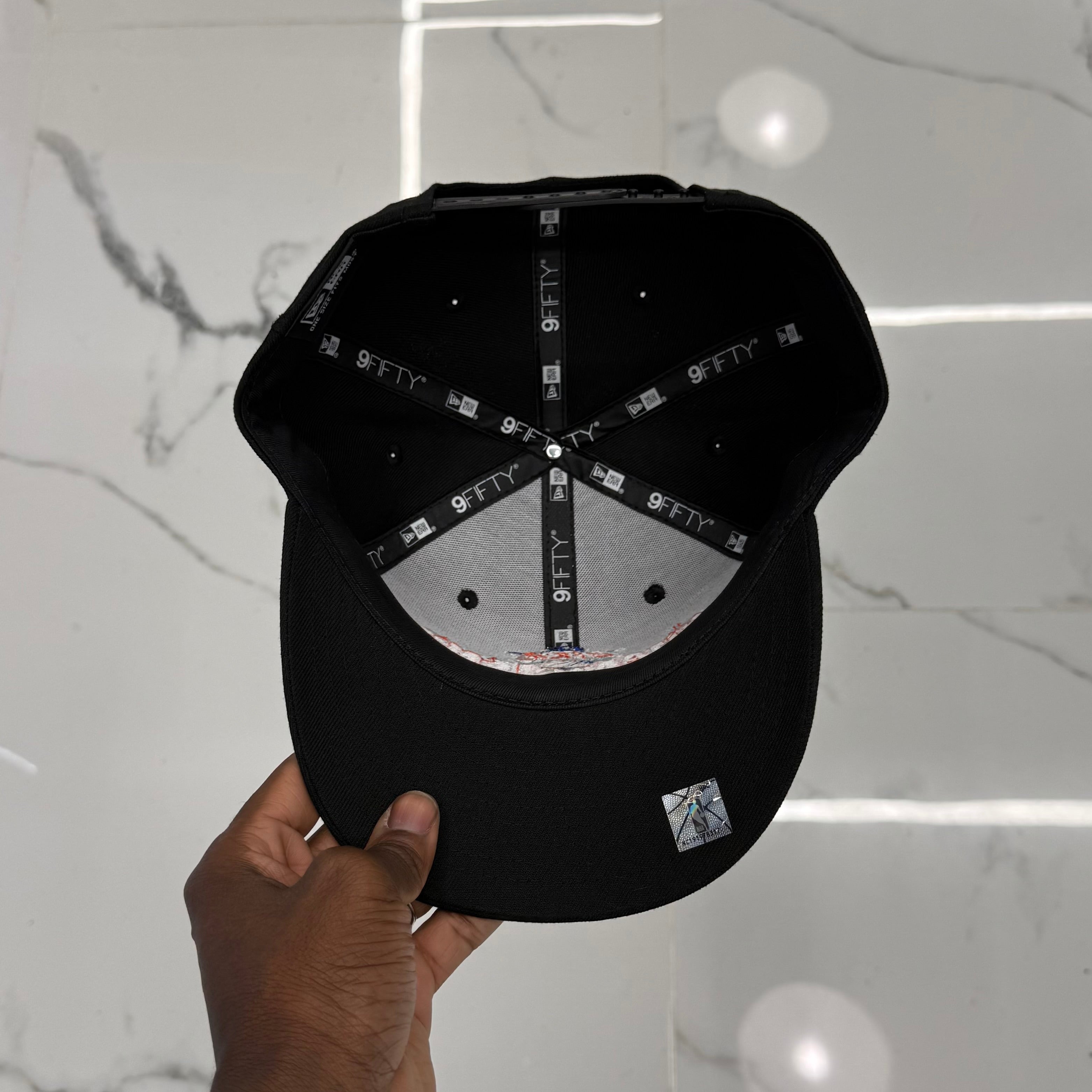 国内未発売　new york knicks オーセンティックsetup レア New York Knicks 2026 ECC Black 950 Classic Snap Back – CAP USA NYC