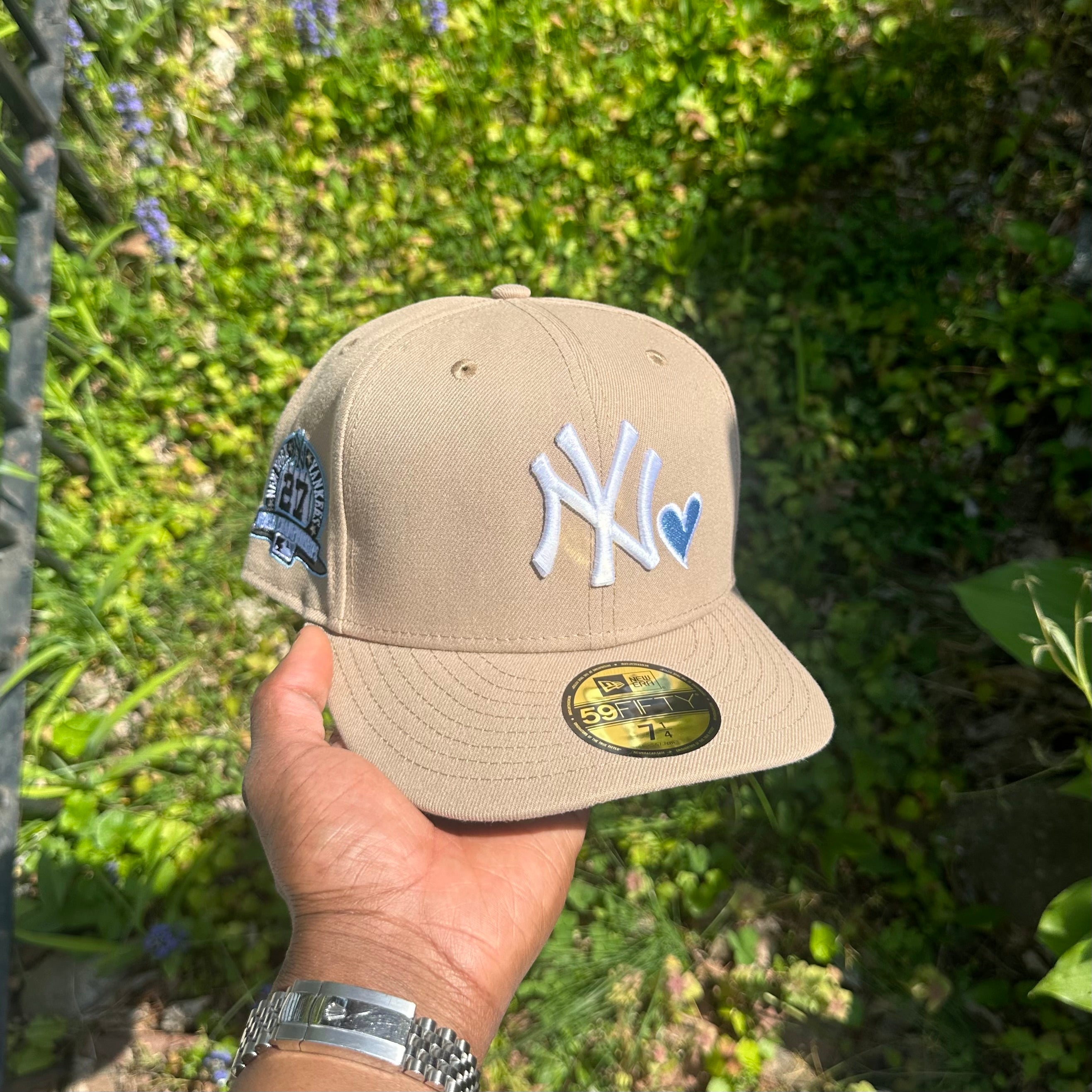 New York Yankees Camel Sky Blue Heart 27X World