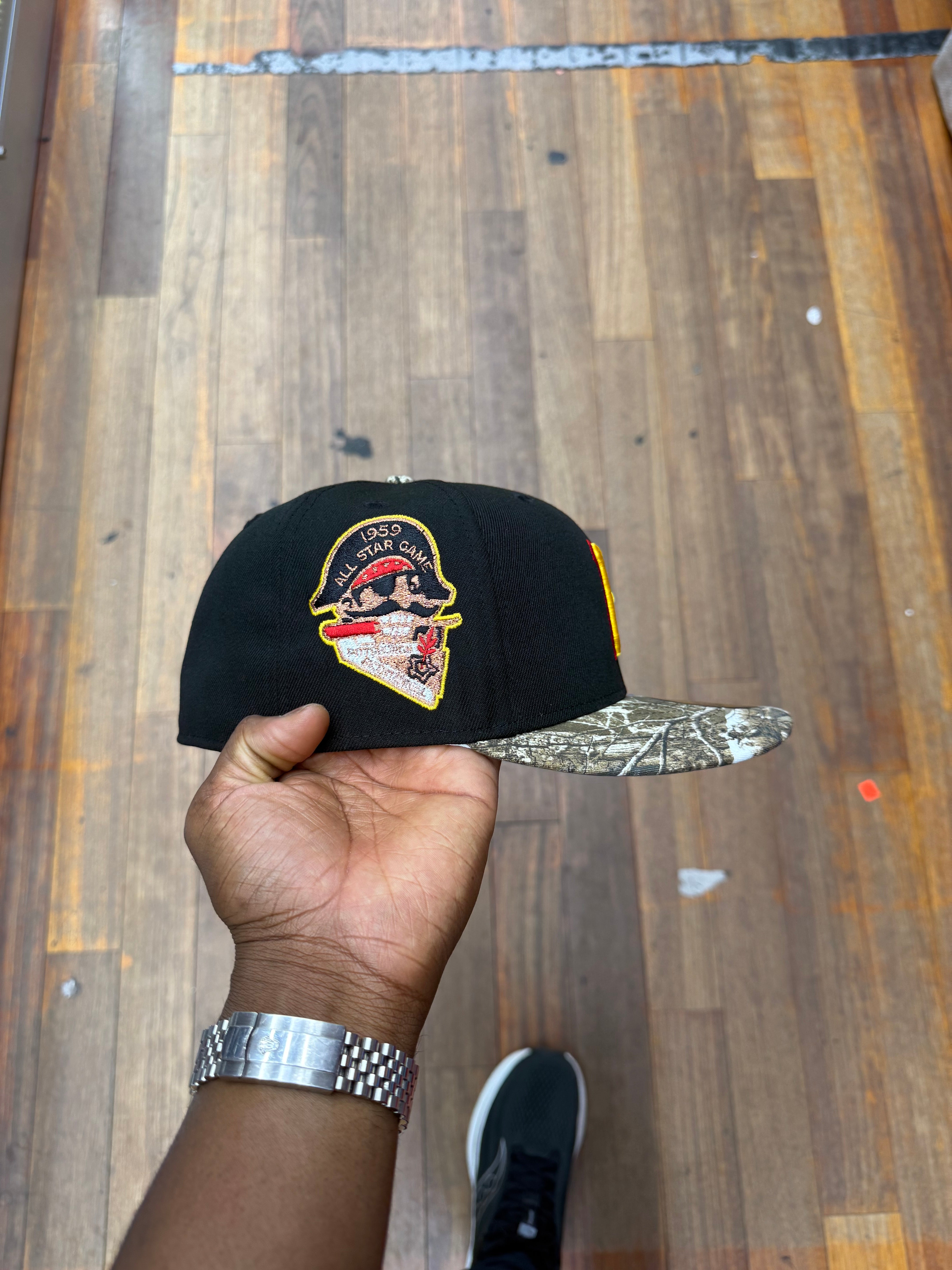 Pittsburgh Pirates Black and Real Tree 1959 World Series