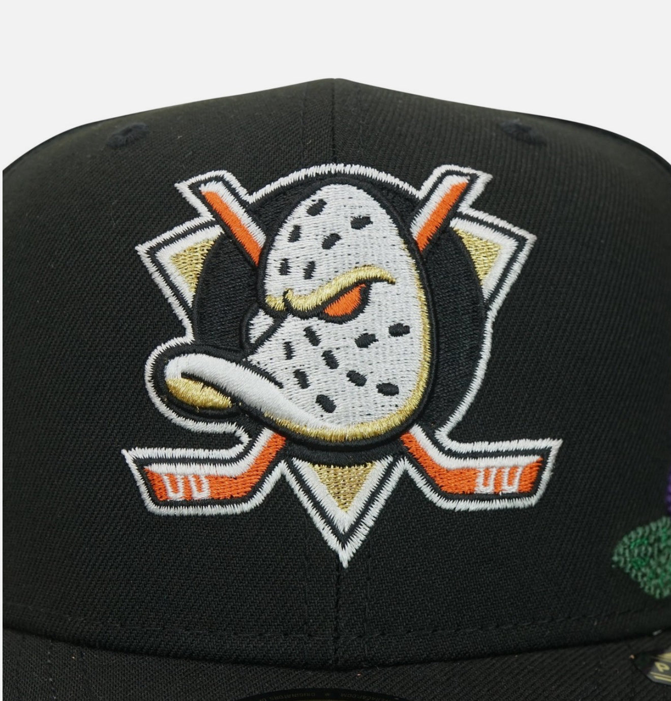 Anaheim Ducks Black Floral Chain Stitch Green UV