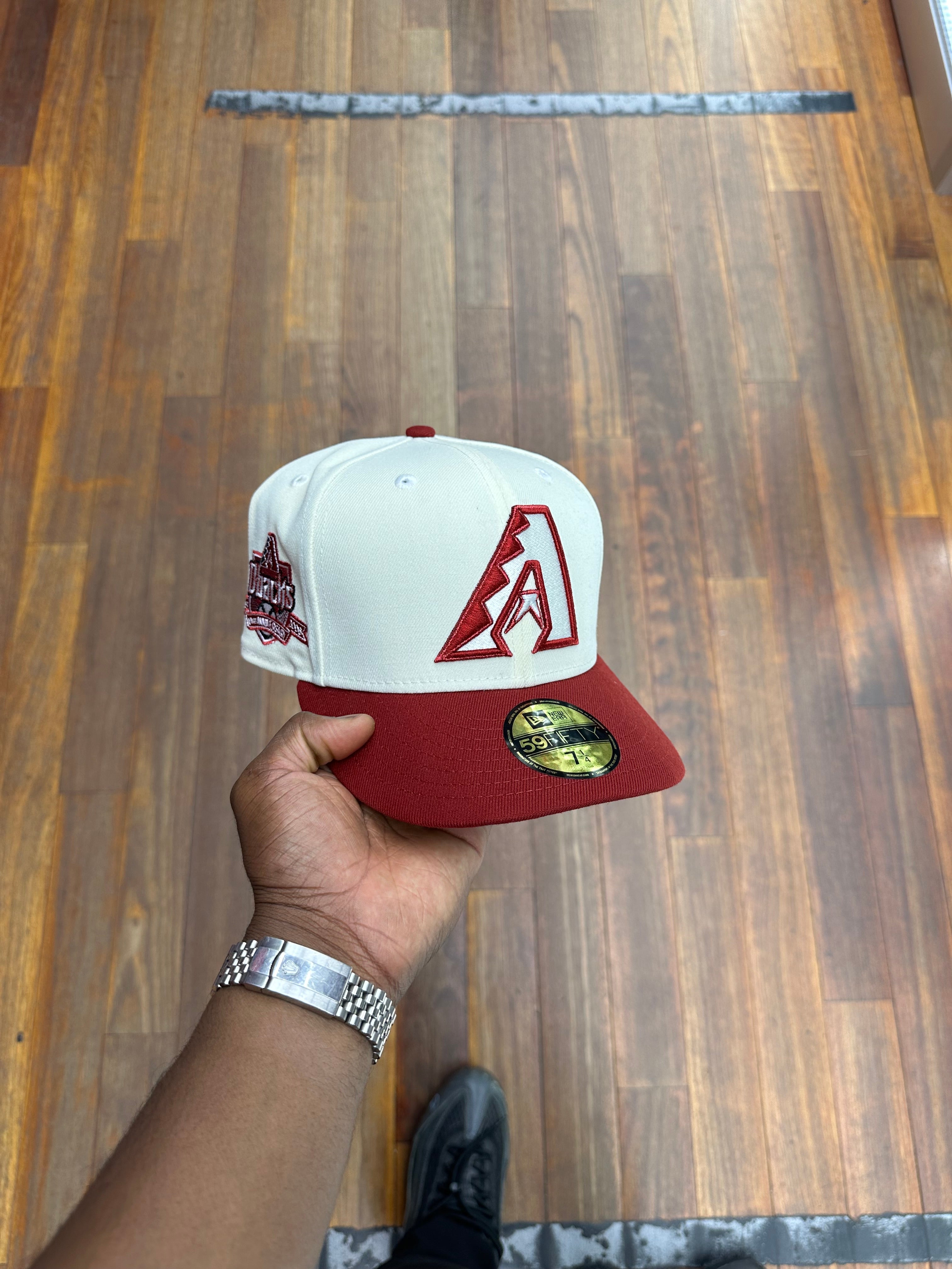 Arizona Diamond Backs Creme White and Burgundy