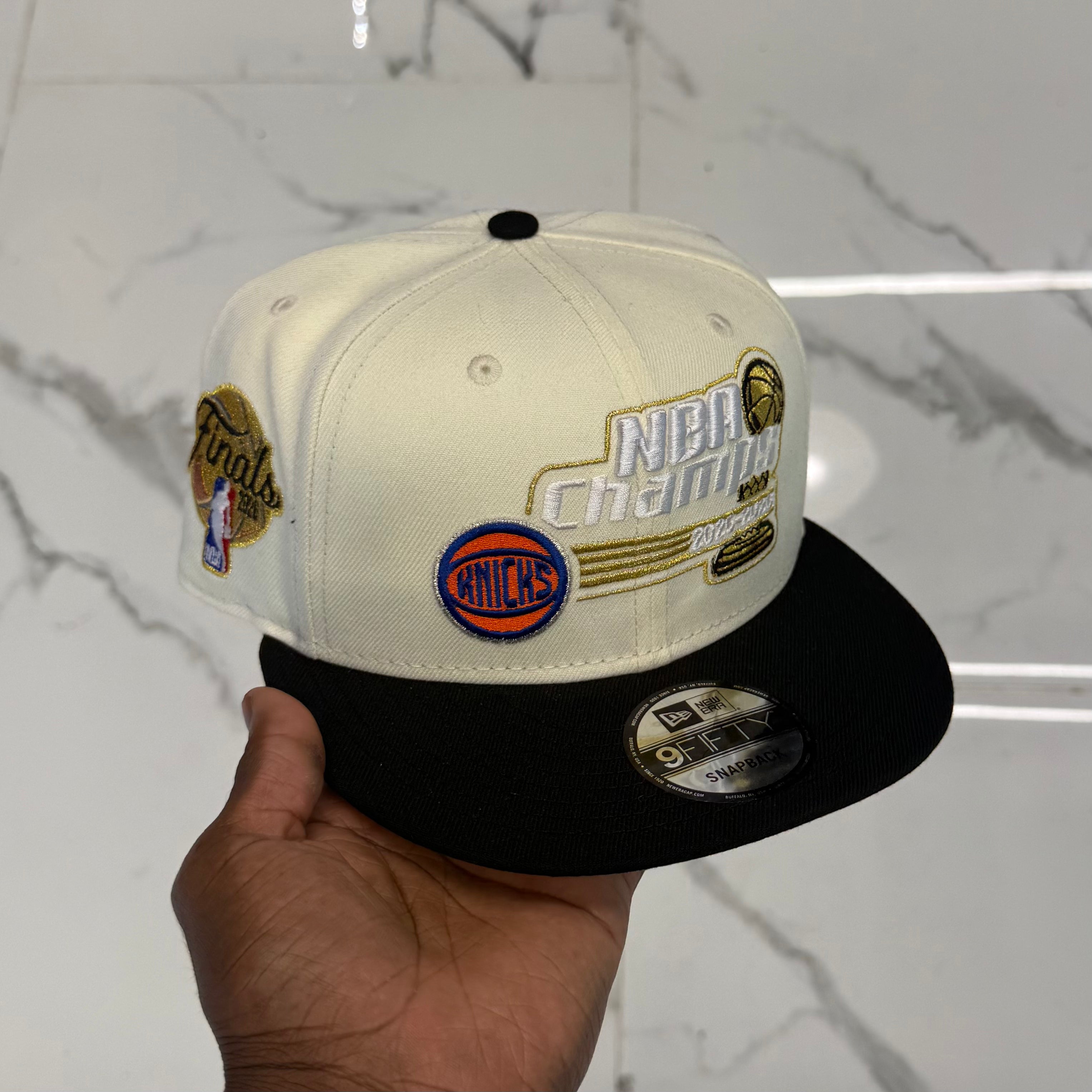New York Knicks 950 Classic Creme and Black Champions 2026 Snap Back