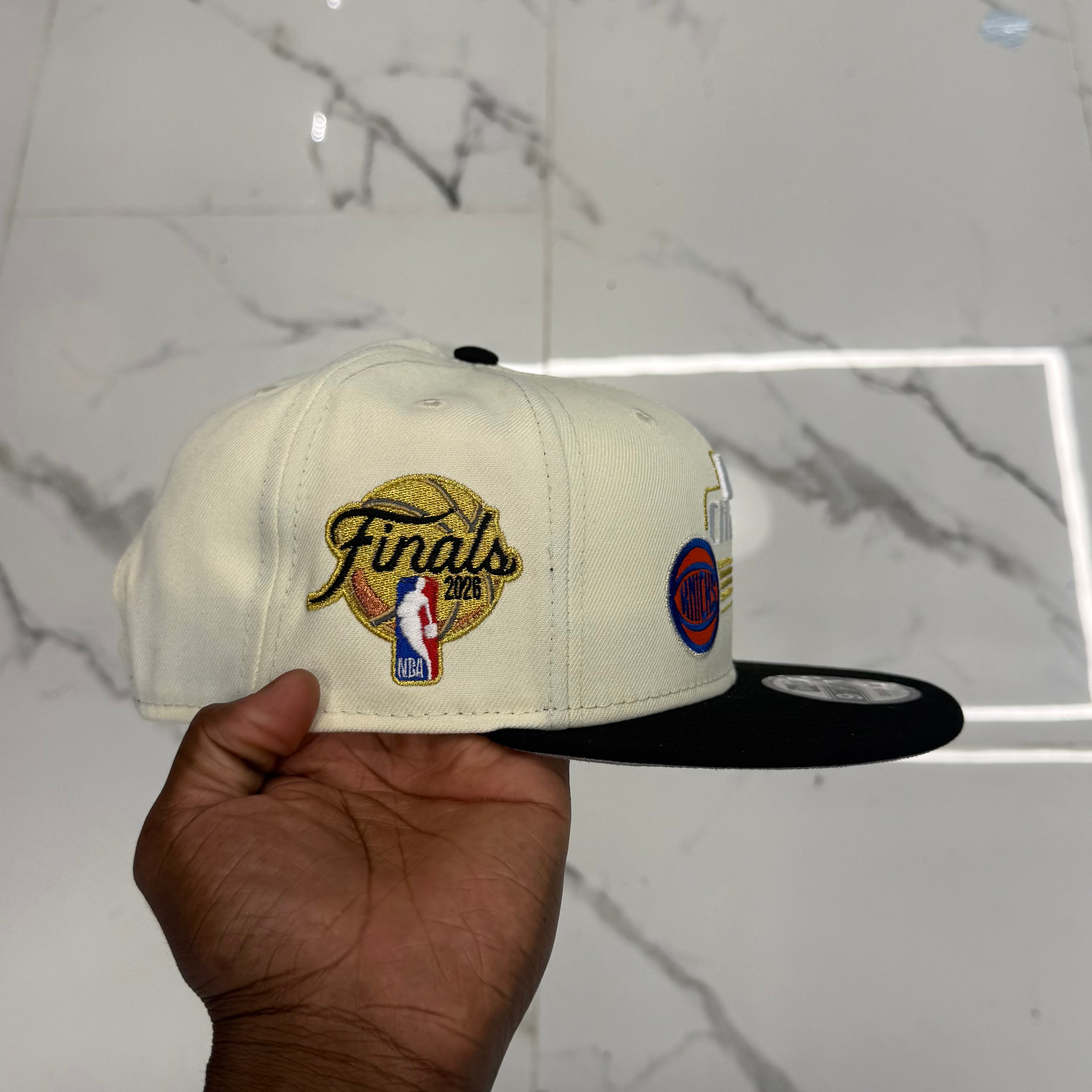 New York Knicks 950 Classic Creme and Black Champions 2026 Snap Back