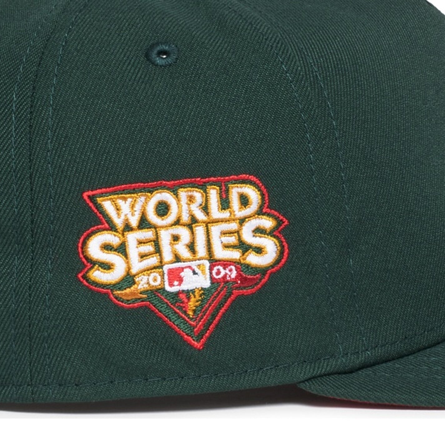 New York Yankees Dark Green Red Heart 950 AFrame Snap Back
