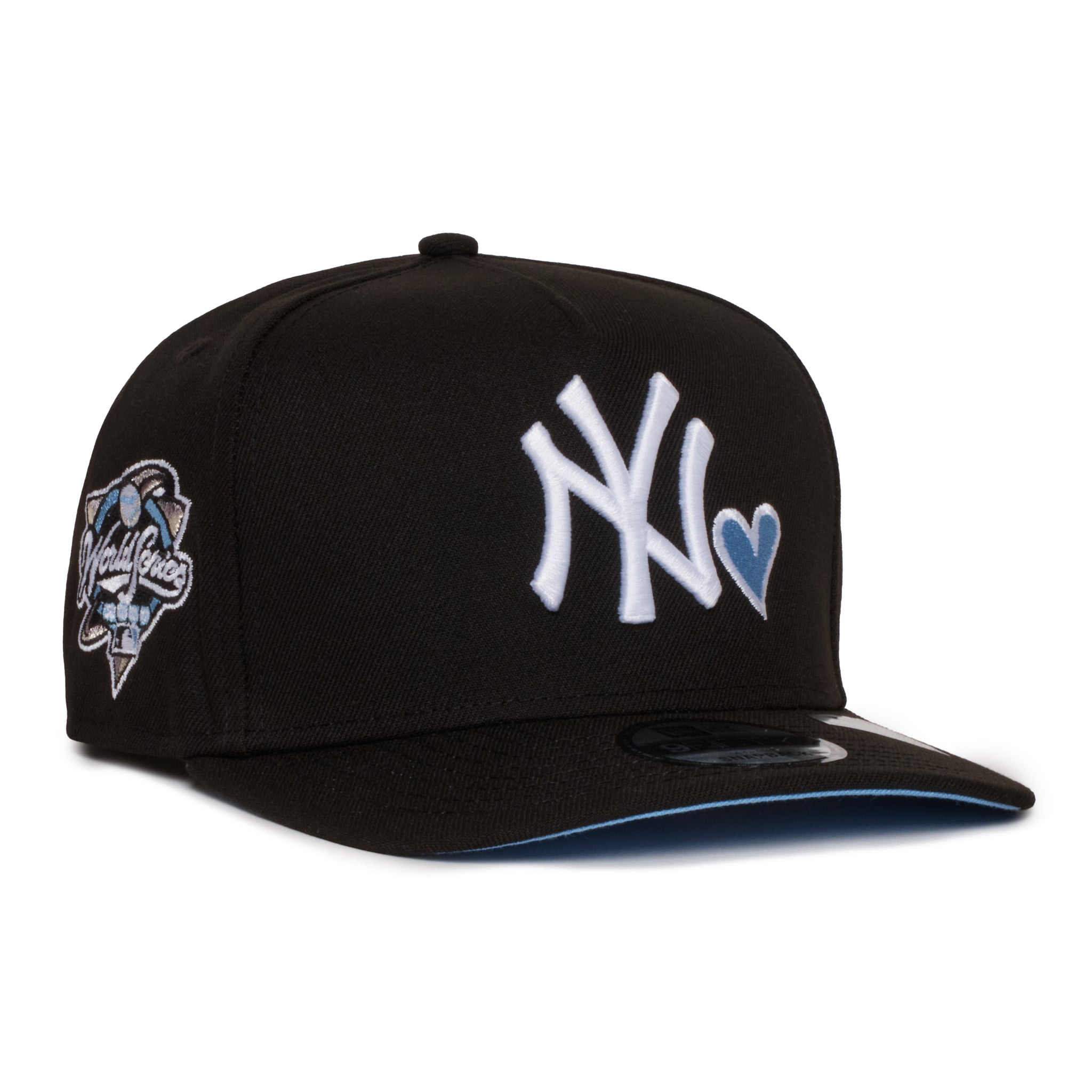 New York Yankees Black Sky Heart 950 AFrame 2000 WS Patch  Snap Back