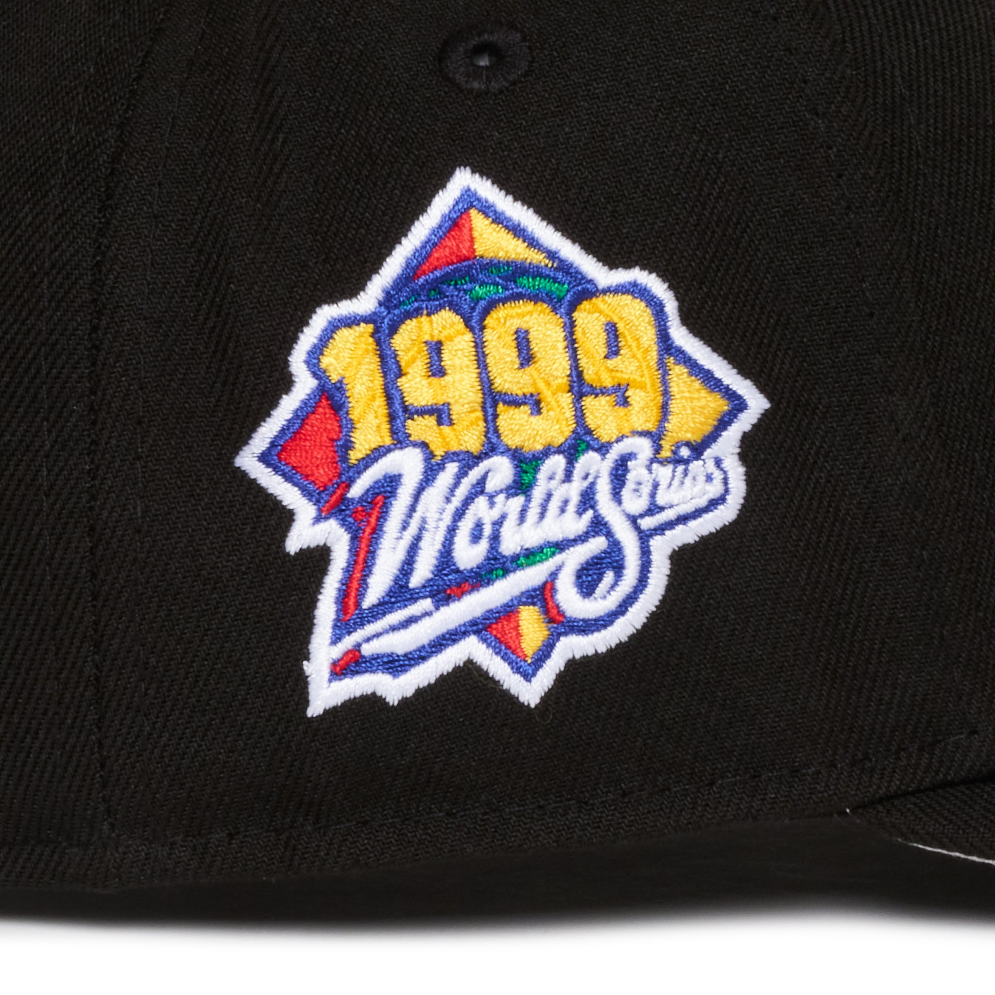 New York Yankees All Black with Statue 950 AFrame 99 WS Snap Back