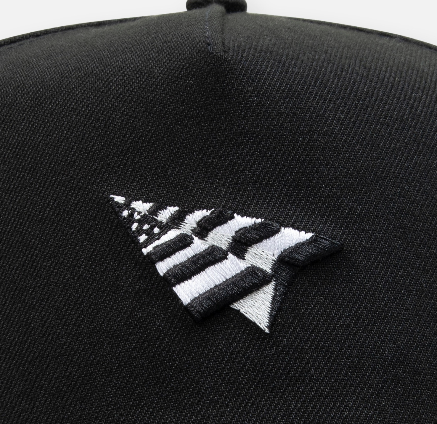 Roc Nation Paper Planes Black white logo 940 Snap Back Grey uv