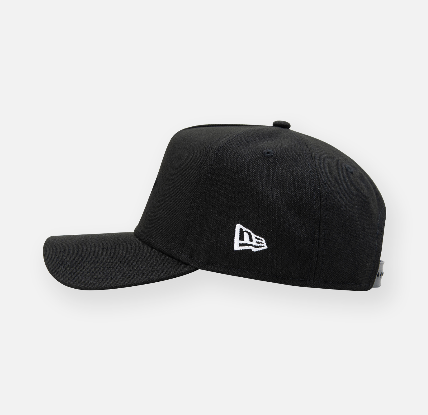 Roc Nation Paper Planes Black white logo 940 Snap Back Grey uv