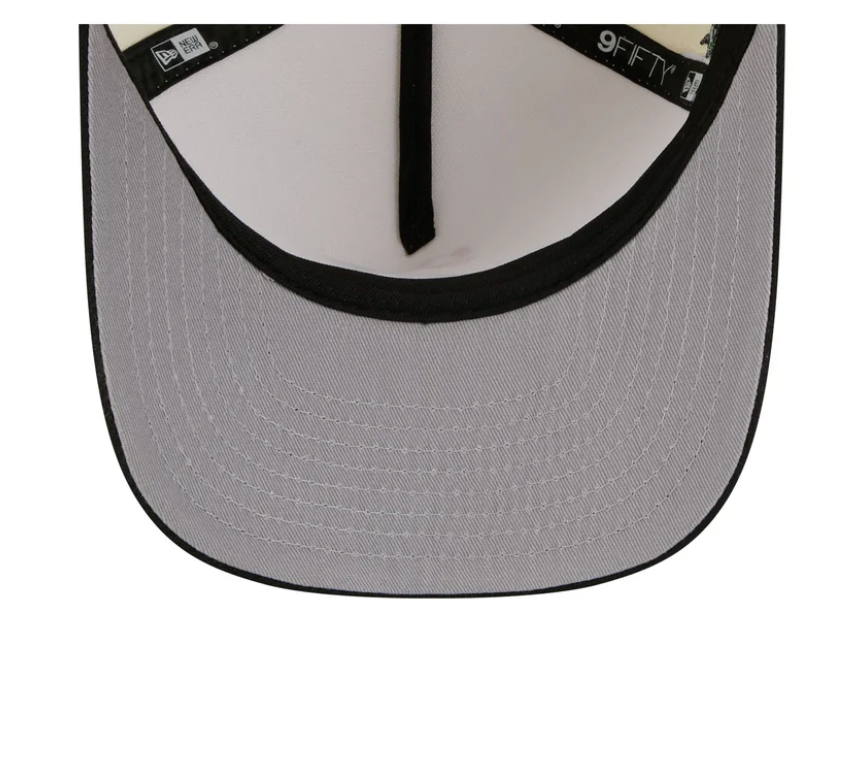Detroit Pistons HWC Chrome White 9FIFTY A-Frame Snapback