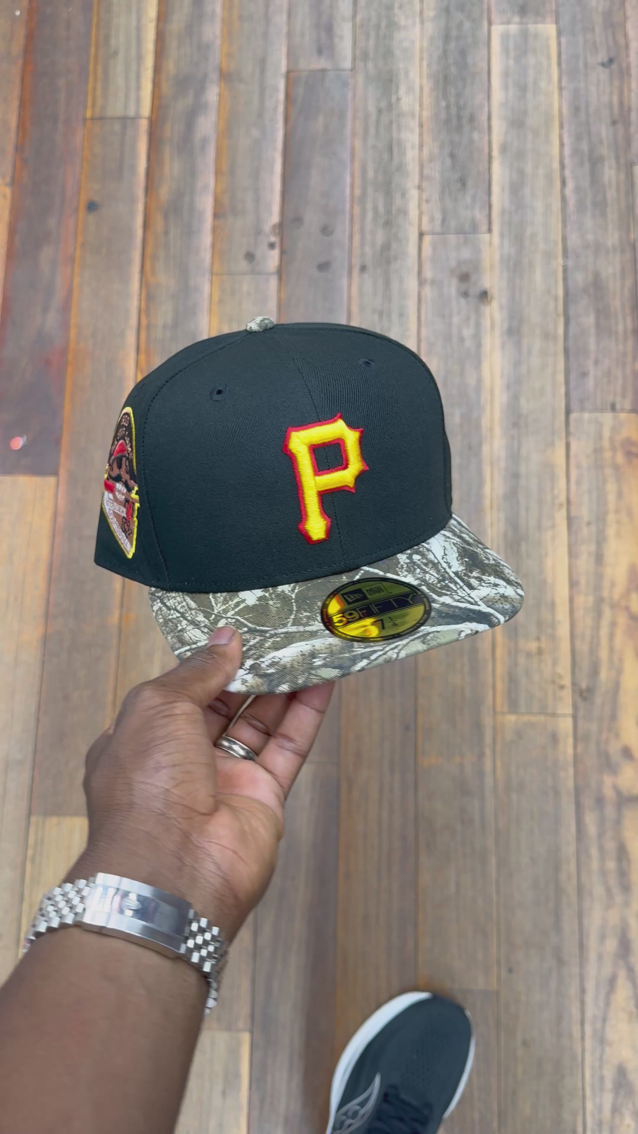 Pittsburgh Pirates Black and Real Tree 1959 World Series
